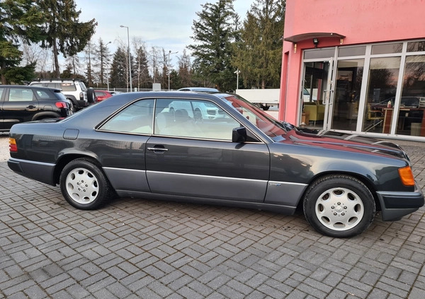 Mercedes-Benz Klasa E cena 59900 przebieg: 110000, rok produkcji 1992 z Mielec małe 254